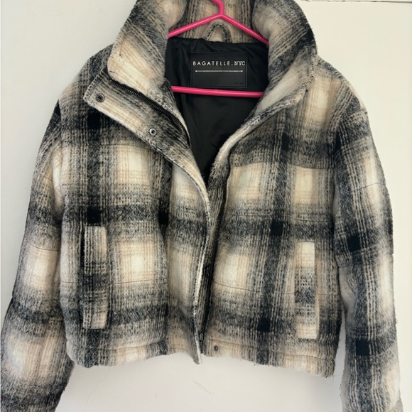 Adorable fall coat! Perfect over work pants or jeans. Super comfy, NOT itchy - Picture 2 of 2